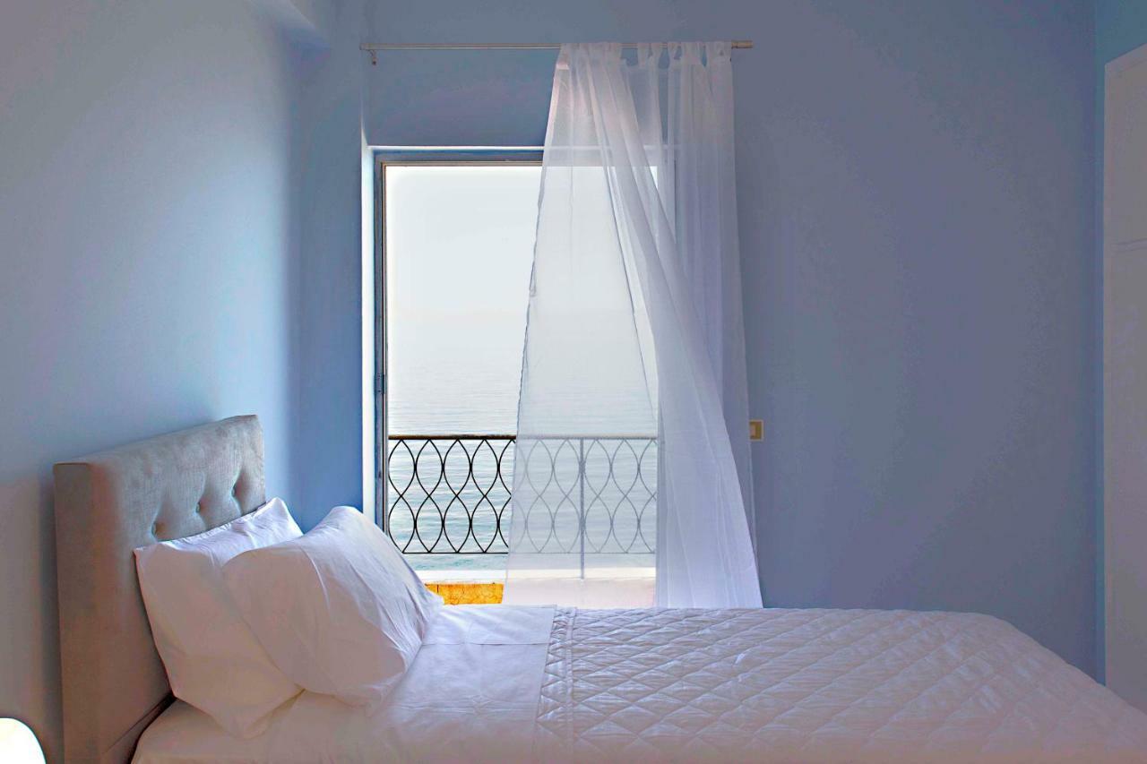 T8 Apartment On The Beach Benitses (Corfu) Exterior foto