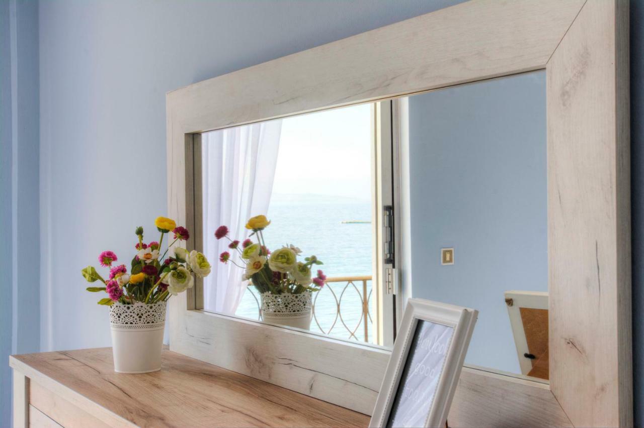 T8 Apartment On The Beach Benitses (Corfu) Exterior foto